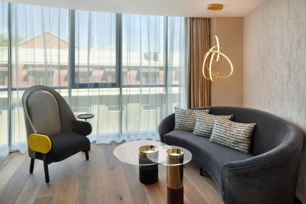 Paragraph Freedom Square, A Luxury Collection Hotel, Tbilisi Exterior photo