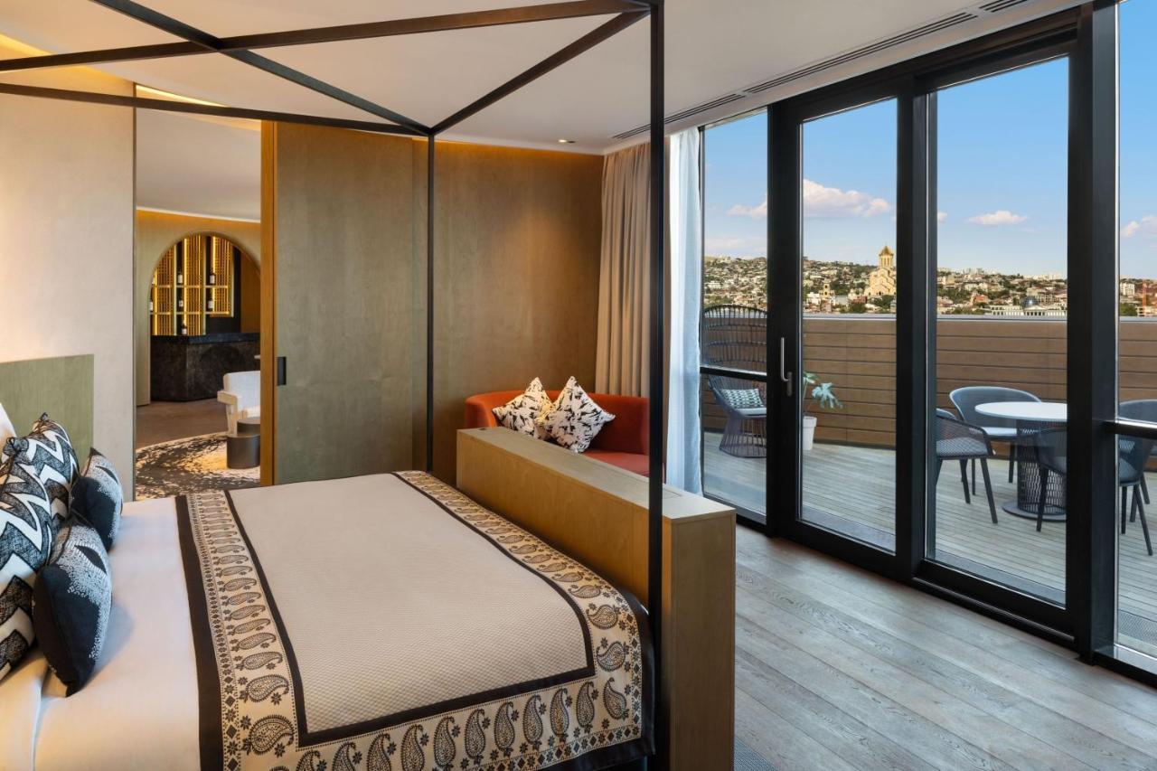 Paragraph Freedom Square, A Luxury Collection Hotel, Tbilisi Exterior photo