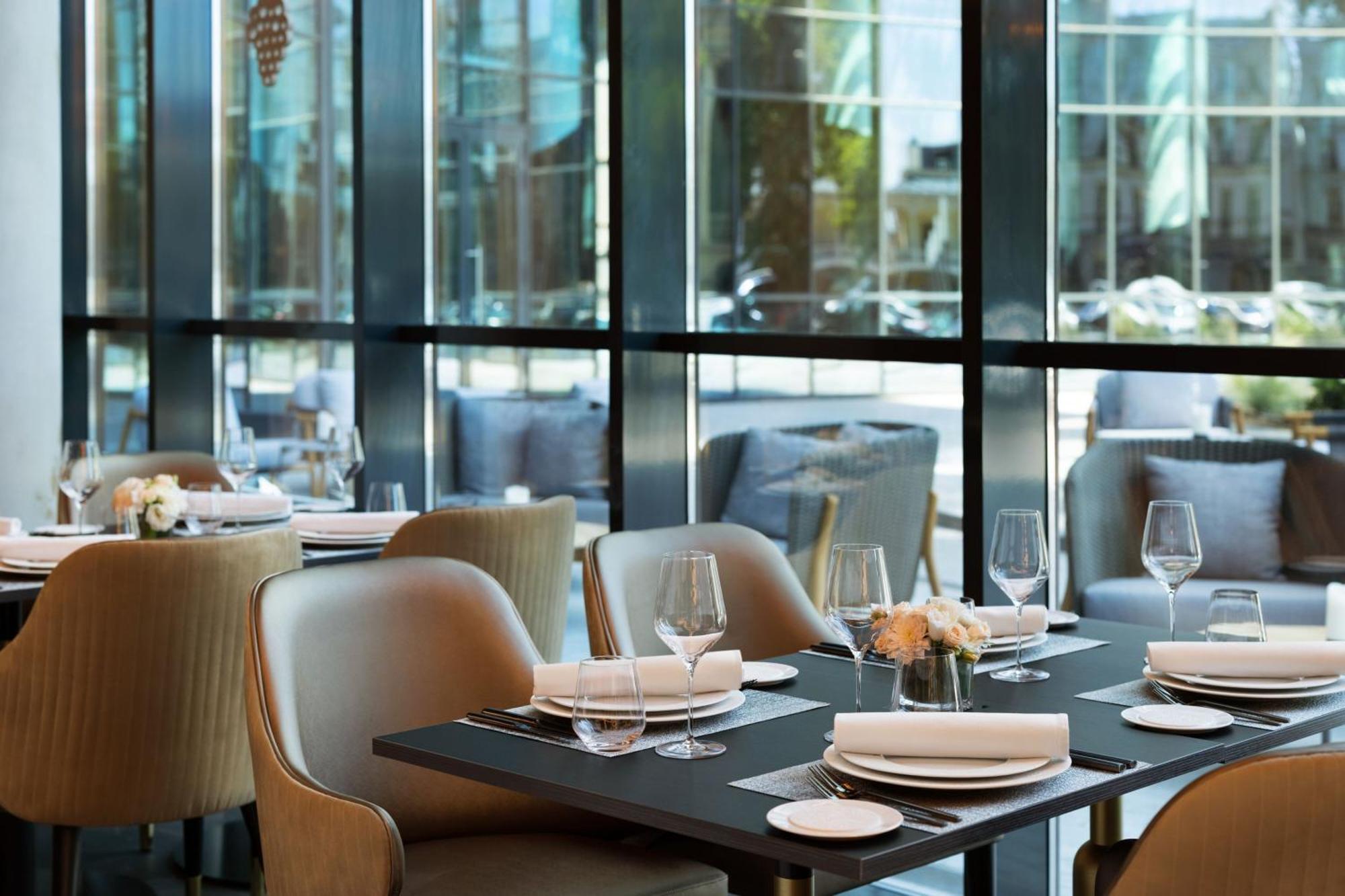 Paragraph Freedom Square, A Luxury Collection Hotel, Tbilisi Exterior photo