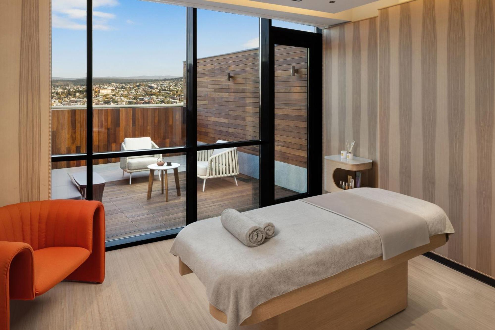 Paragraph Freedom Square, A Luxury Collection Hotel, Tbilisi Exterior photo