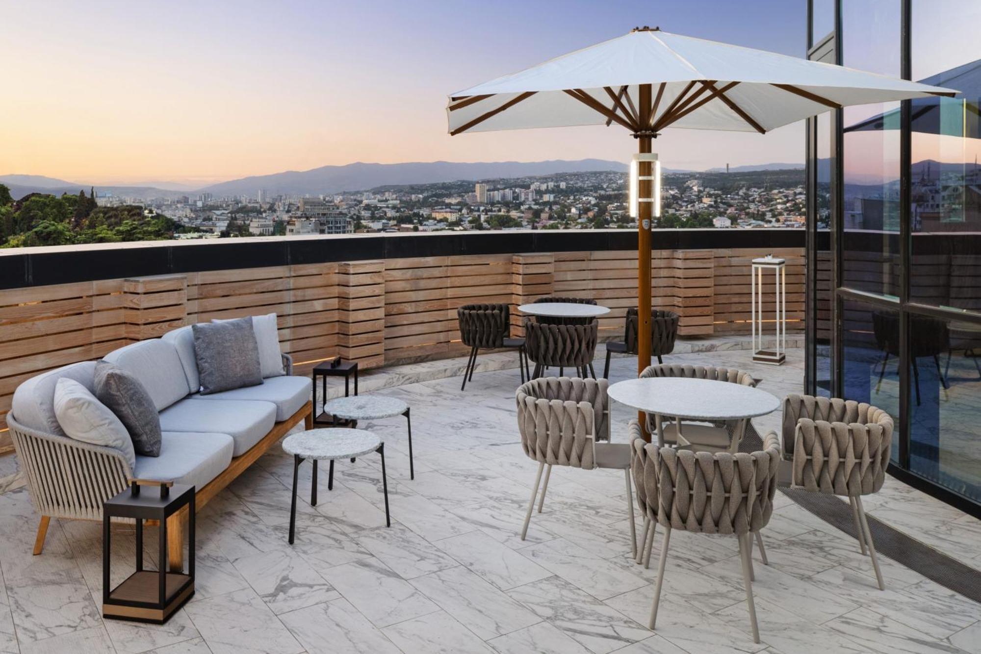 Paragraph Freedom Square, A Luxury Collection Hotel, Tbilisi Exterior photo